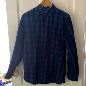 Dark Blue and Black Hatched Medium Haggar Button Down Shirt
